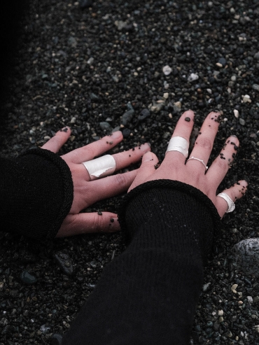 White ocean shadow wide ring