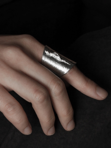 Silver ocean shadow wide ring