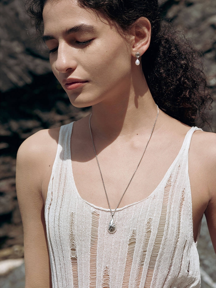 Silver Pleated Shell Necklace