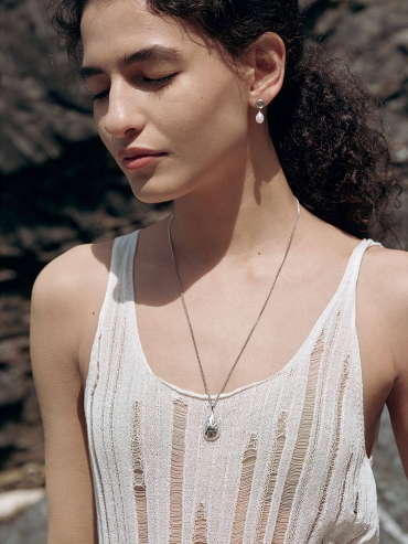 Silver Pleated Shell Necklace