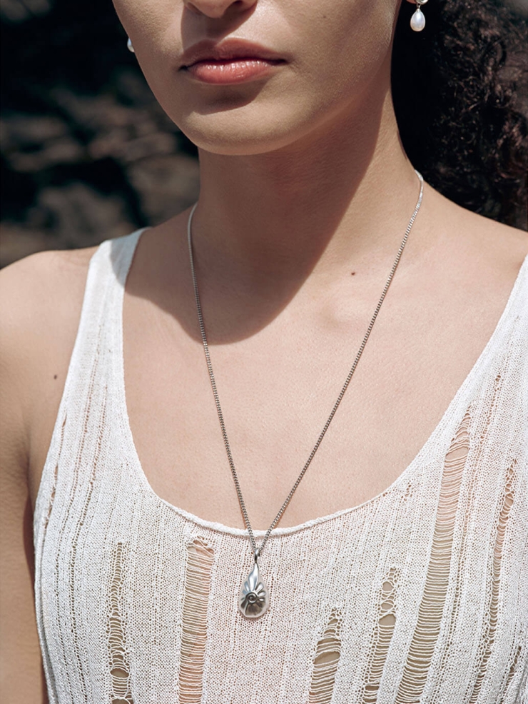 Silver Pleated Shell Necklace