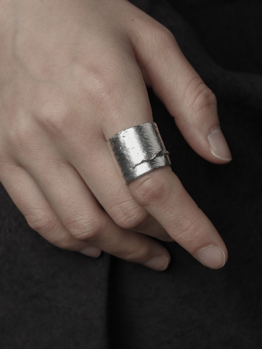 Silver ocean shadow ring