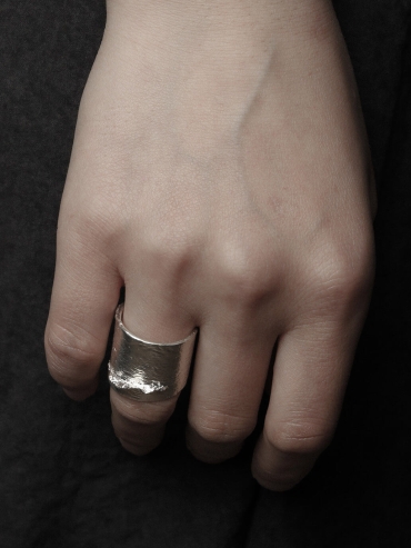 Silver ocean shadow ring
