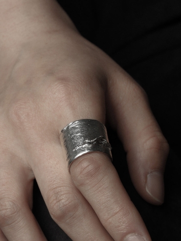Silver ocean shadow ring