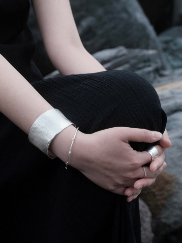 Silver ocean shadow ring